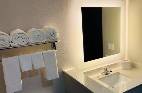 Jenks Hotel | Hotel Glenpool