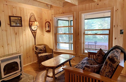 Hopkinton House | House ∙ 1 bedroom ∙ 4 guests