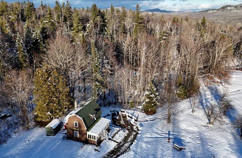 North River House | House ∙ 2 bedrooms ∙ 4 guests
