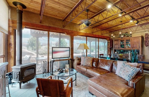 Taos House | House ∙ 3 bedrooms ∙ 6 guests