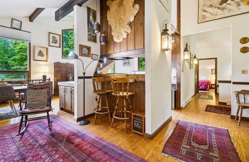 Pittsfield House | House ∙ 3 bedrooms ∙ 6 guests