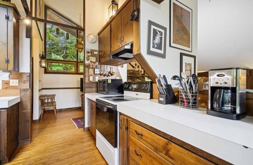 Pittsfield House | House ∙ 3 bedrooms ∙ 6 guests