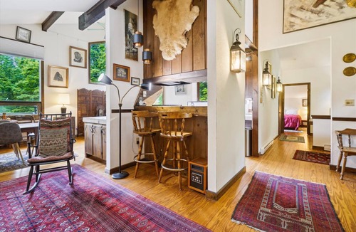 Pittsfield House | House ∙ 3 bedrooms ∙ 6 guests