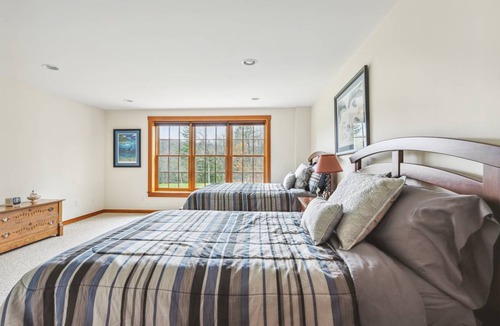 West Hartford House | House ∙ 4 bedrooms ∙ 14 guests