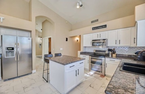 Gilbert House | House w/pool, mini golf, plenty of play area