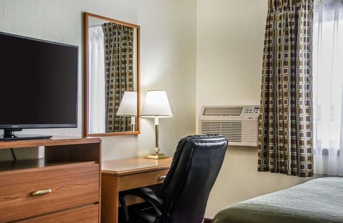 Hudson Hotel | Hudson Inn & Suites