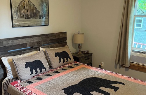 Lawrenceville Other | Ideal Hunter, ATV Rider or Hiker Base Camp. Super quiet on 10 acres. Great WiFi.