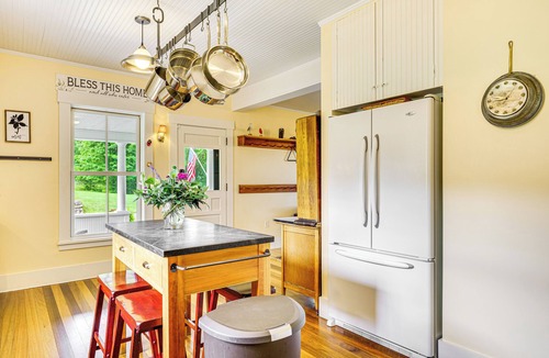 Lyndon Center House | Idyllic Vermont Farmhouse: Mtn Views on 200 Acres!