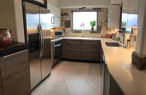 Northeast Santa Fe House | Immaculate Contemporary Home - Mountain Views - walking distance to Plaza.
