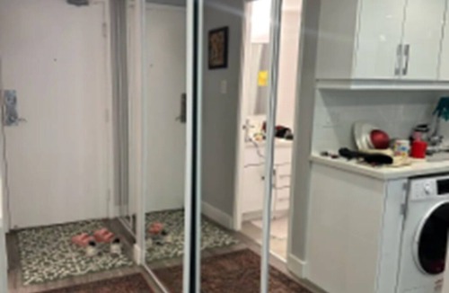 Bay Cloverhill Apartment | Intimate Studio Suite Downtown