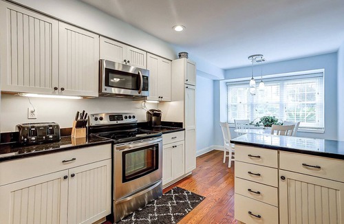 Shipyard Plantation Condo | Intimate, Yet Spacious Villa with Shared Pool and Tennis - Walk to the Beach