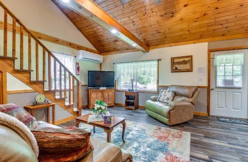 Peru House | Inviting Peru Cabin with Patio, Grill and River Access