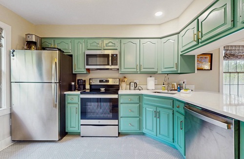 West Hartford Condo | Inviting three-story condo with decks - near the Quechee Club