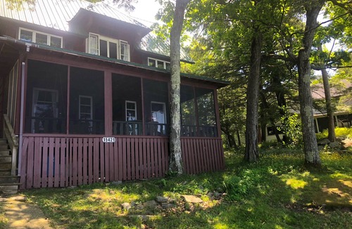 Frontenac Cottage | Island Escape Cottage, Thousand Islands, Family-Friendly, Channelside