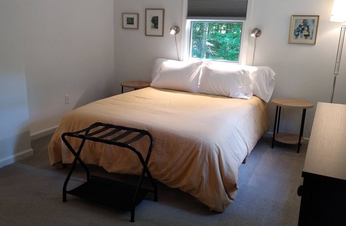 Weston House | It's Snowing! Plan Your Winter Vacation Now 8 minutes to Ludlow/Okemo