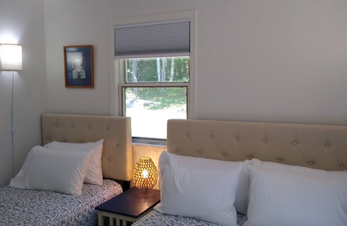 Weston House | It's Snowing! Plan Your Winter Vacation Now 8 minutes to Ludlow/Okemo