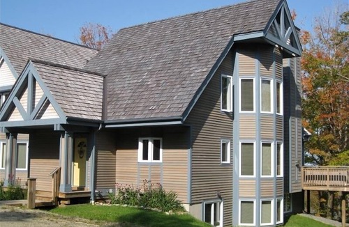 North Troy House | Jay Peak, Luxury 5 BR Ski-in Ski-Out with Hot tub