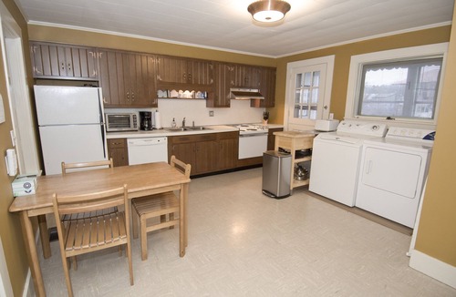 Montgomery Center Other | Jay Peak ski house mins to the mountain in quaint Vermont village