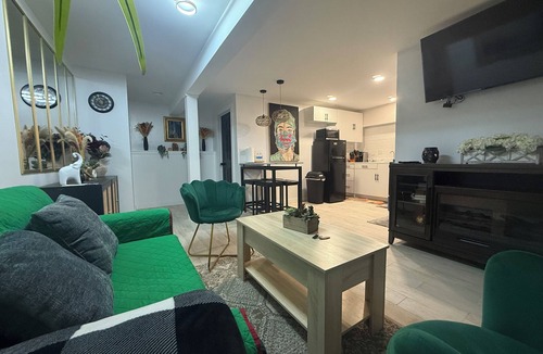 St. Albans Apartment | JayLei HumbLE AbodE