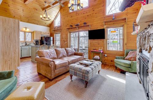 Jeffersonville House | Jeffersonville Home with Deck Near Hiking and Climbing