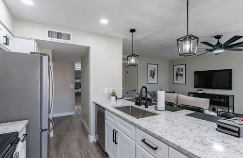 The Lakes Condo | *July/Aug Special* Pool~Near ASU |Sundevil Stay
