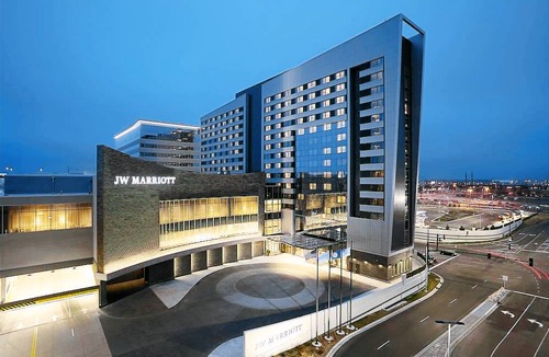 South Loop Hotel | JW Marriott Minneapolis Mall of America