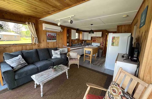 South Hero Cottage | Keeler Bay Lakefront 2BR Cottage, Mansfield