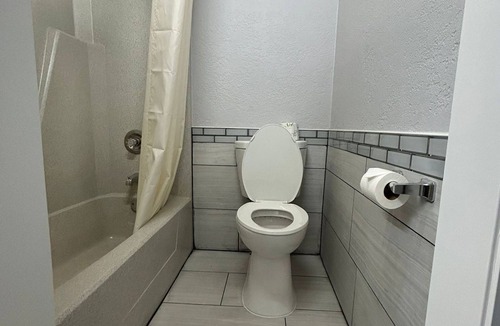 Roseville Hotel | Key Inn Roseville