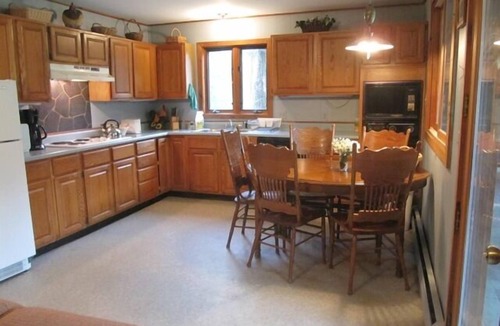 Rochester House | Killington, Pico, Sugarbush, Mad River Glen, Middlebury Snowbowl + many more