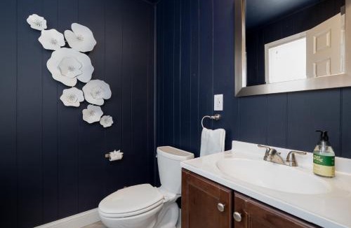 Richfield House | King Bed - 5 Min to MOA - 75 & 65' HDTV - Ping Pong