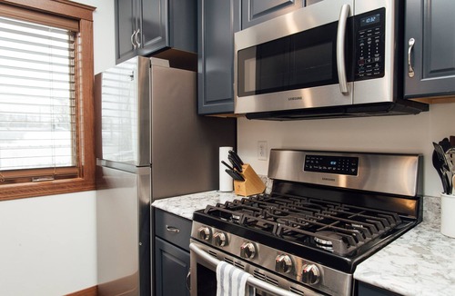 Powderhorn House | Kingfield, Minneapolis; Sleeps 6; New Construction, 3 Miles from Downtown