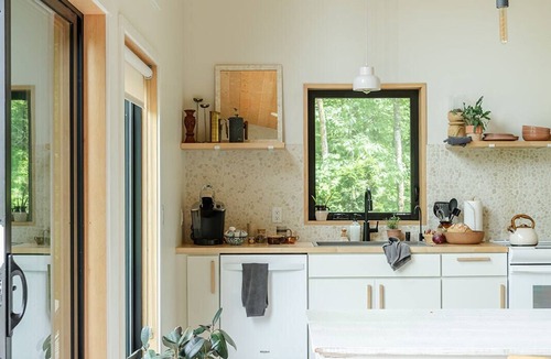 Comstock House | Kodiak - Hot Tub/Sauna