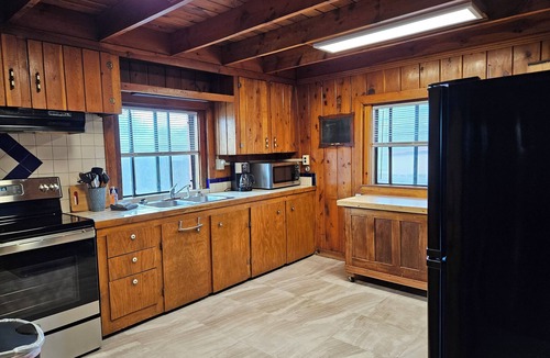 Eagle Nest House | Kokopelli Lodge nestled in the Sangre de Cristo Mtns.Ski/Hike/Fish/Hunt