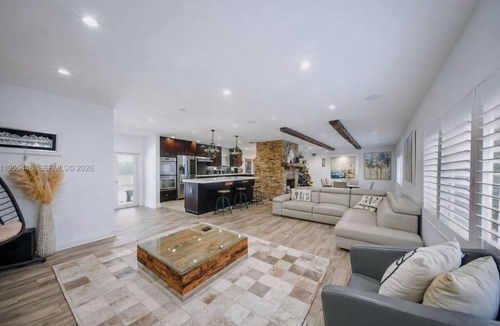 Tamiami House | La Atenea