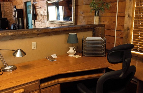 Fort Garland House | La Blanca Vista Lodge-Epic Mt. Blanca Views, Minutes from Mtn. Home Reservoir!