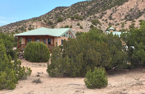 Ojo Caliente House | La Lomita, Quiet Hide-Away, Big Sky, Northern NM Food, Spa, Ski, Hike, Raft