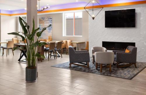 Williston North Hotel | La Quinta Inn & Suites by Wyndham Williston Burlington