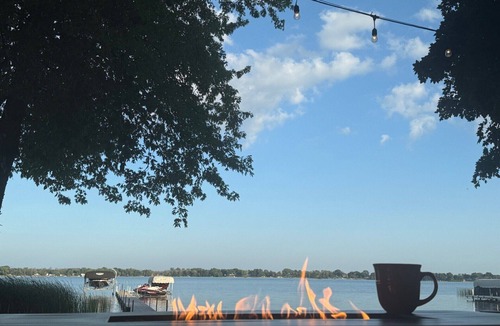 Rockville Cabin | Laid-Back Lake Getaway- Amazing Views, Private Beach&Dock, Chill Deck, 2BR, 1BA