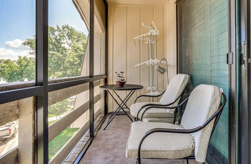 Navarre Condo | Lake Access & Community Pool: Cozy Condo in Mound