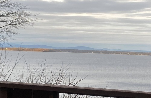 St. Albans Cabin | Lake Champlain house: sunsets, mountains, fishing