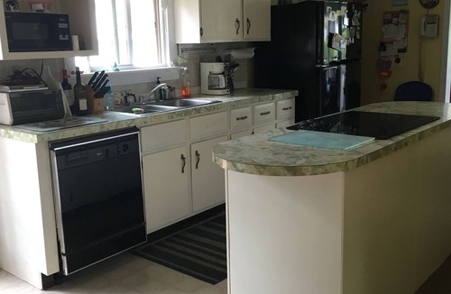 Town of Beekmantown Cottage | Lake Champlain Waterfront, beach, quiet private road