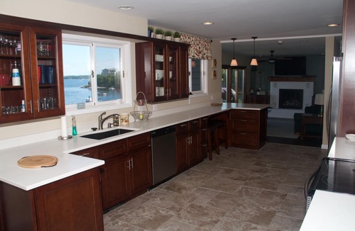 Plattsburgh House | Lake House Memories is 6-bedroom, 4 1/2 Bath; on Lake Champlain