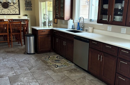 Plattsburgh House | Lake House Memories is 6-bedroom, 4 1/2 Bath; on Lake Champlain