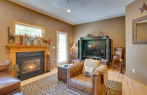 Navarre House | Lake Minnetonka Area Townhome Less Than 1 Mi to Boat Ramp!