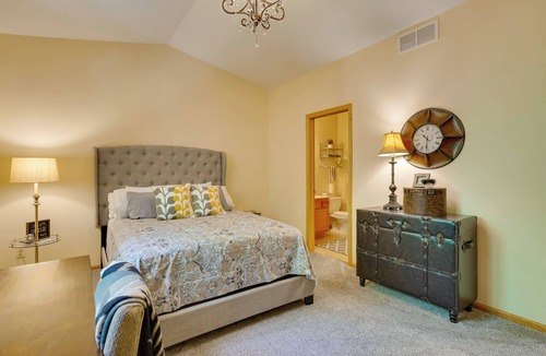 Navarre House | Lake Minnetonka Area Townhome < 1 Mi to Boat Ramp!