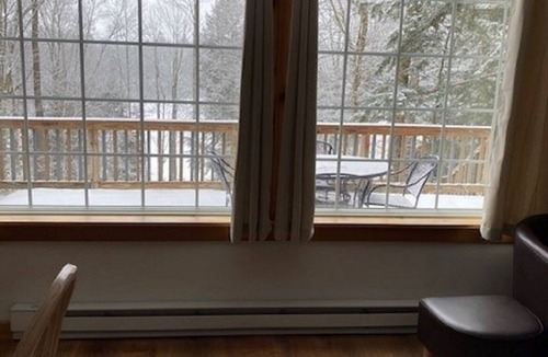 Town of Clifton Cottage | Lakefront Charming 3-bedroom cottage on beautiful Cranberry Lake