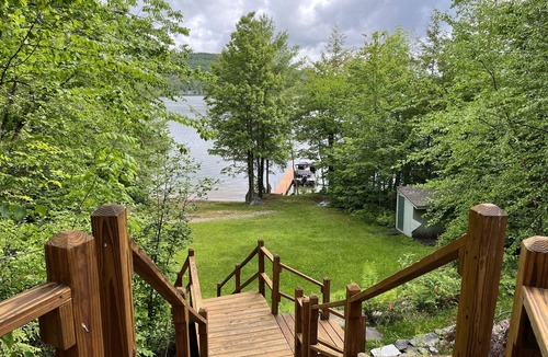 Ashland House | Lakefront family-friendly 4+ bedroom house on Little Squam