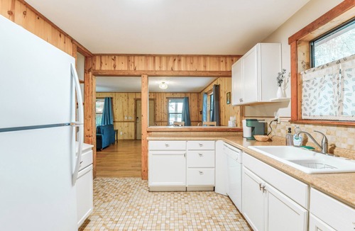 Keystone Heights Cottage | Lakefront Keystone Heights Cottage w/Private Dock