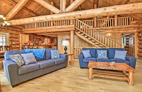 Lutsen House | Lakefront Log Cabin with Dock about 9 Mi to Lutsen Mtn