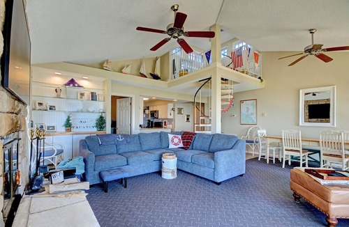 Port Clinton House | Lakefront Retreat in Port Clinton-Private Beach & Unique Caboose Stay!